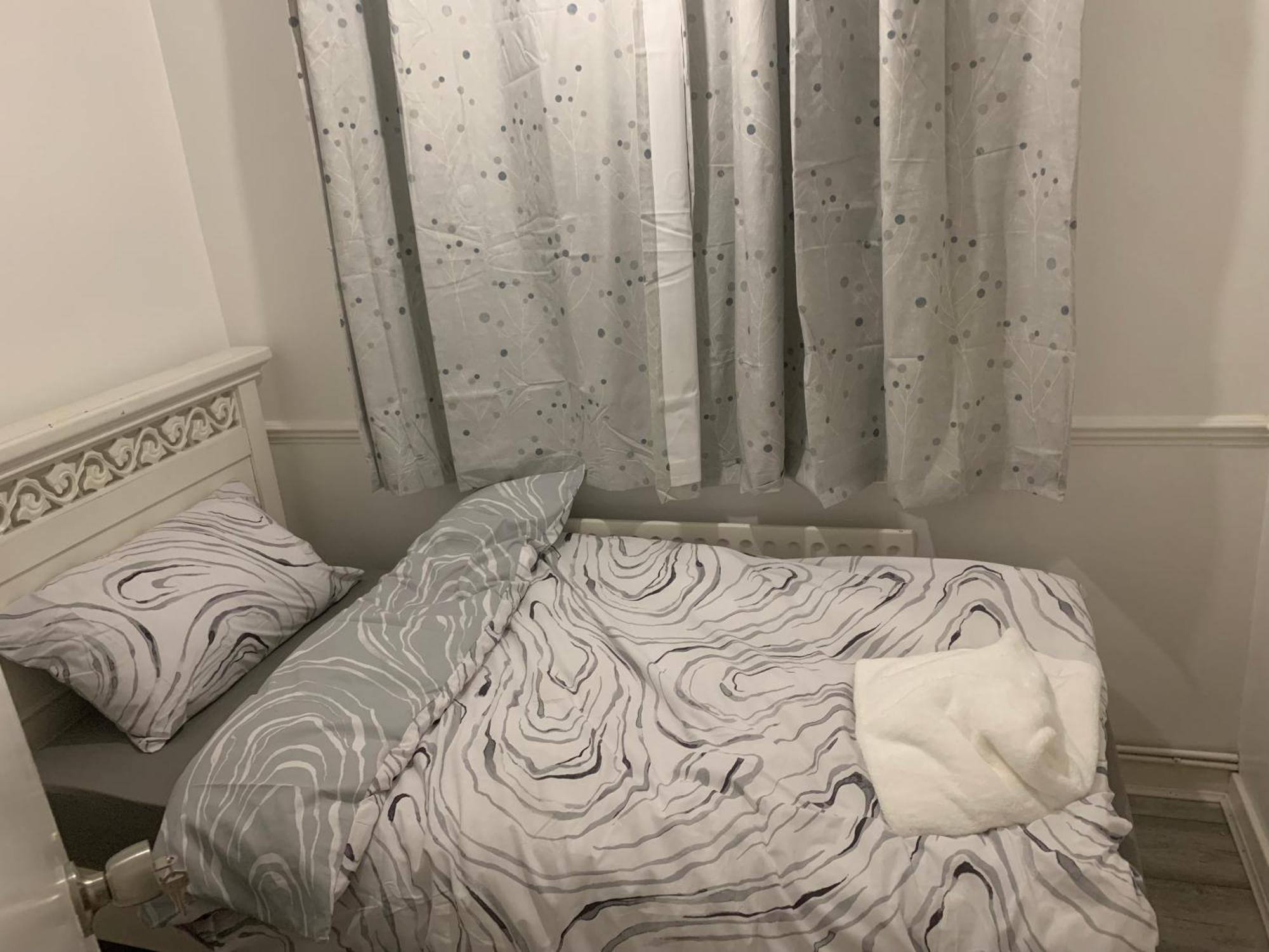 At Apex House Single Room Horndon-on-the-Hill Bagian luar foto