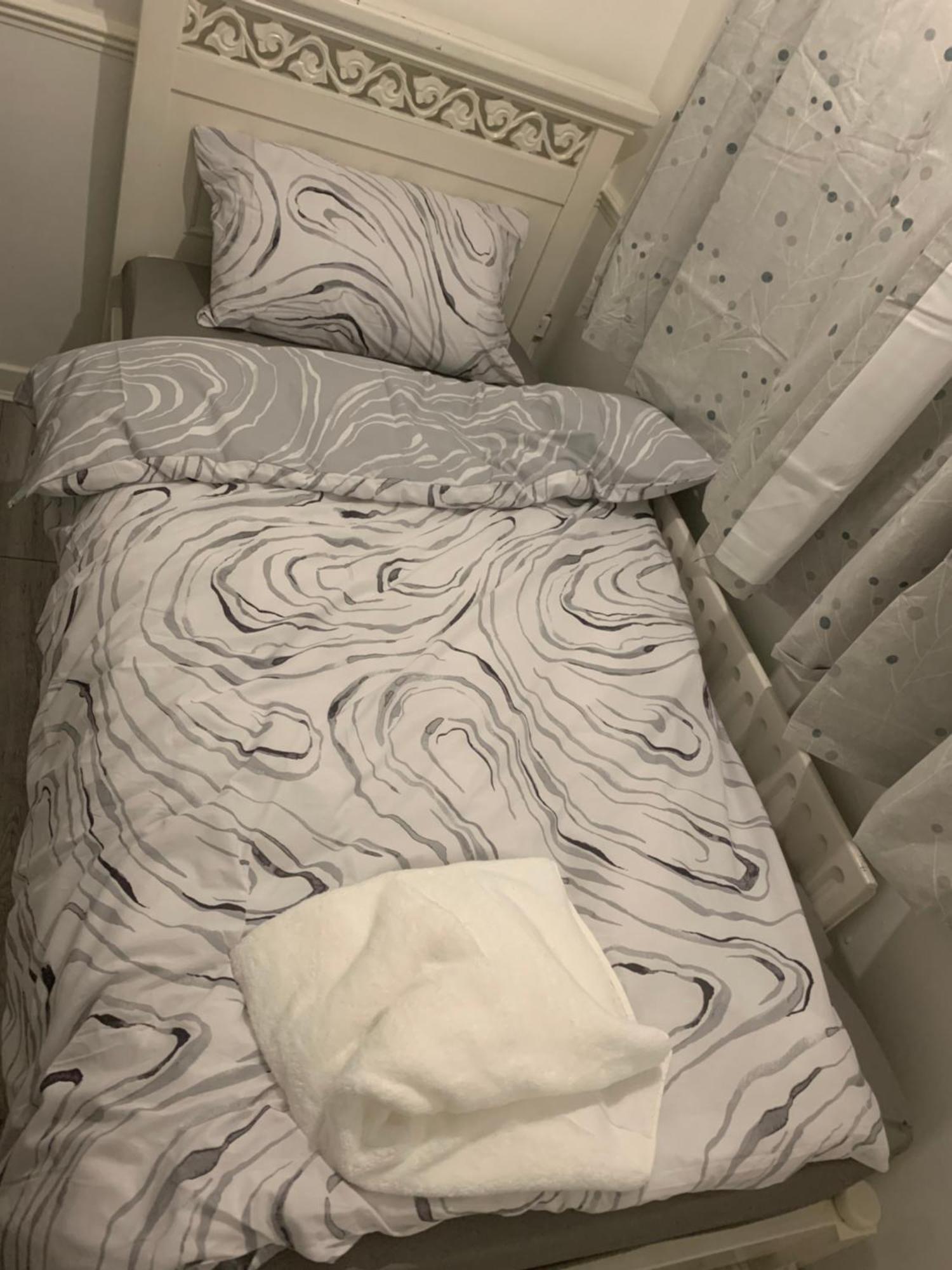 At Apex House Single Room Horndon-on-the-Hill Bagian luar foto